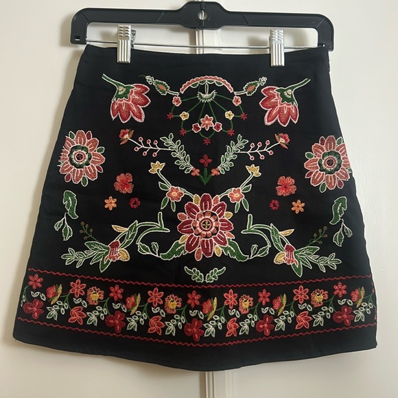 Embroidered Mini Skirt - Picture 2 of 9